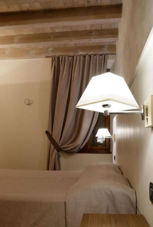 Hotel La Valle Volta Mantovana Εξωτερικό φωτογραφία